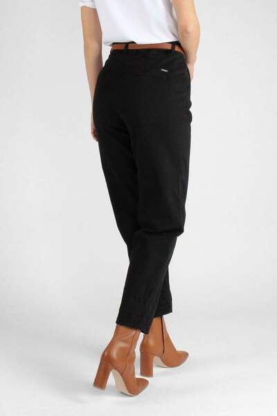 LENA - Le pantalon chino stylé et unique